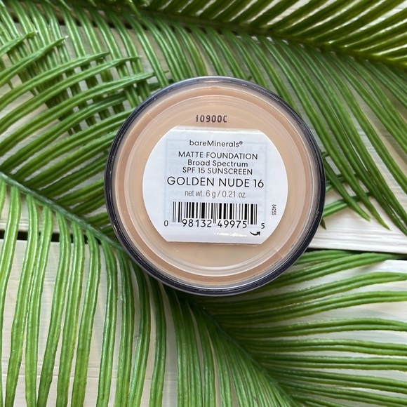 NEW BareMinerals Matte Mineral Foundation - Picture 2 of 13